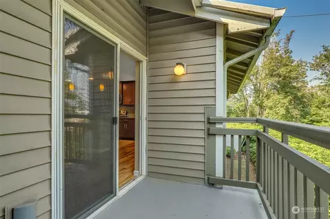 Exterior - 901 E Marine View Dr #306, Everett, WA 98201 photo 1 of 3