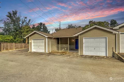 Exterior - 901 E Marine View Dr #306, Everett, WA 98201 photo 3 of 3