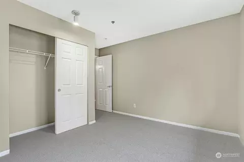 Bedroom - 901 E Marine View Dr #306, Everett, WA 98201 photo 10 of 10