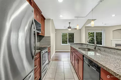 Kitchen - 901 E Marine View Dr #306, Everett, WA 98201 photo 1 of 2