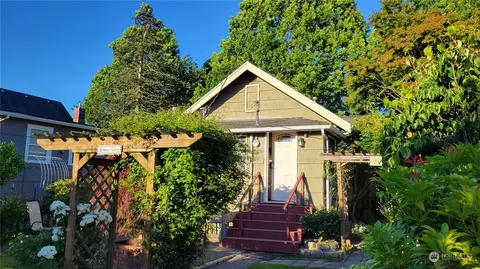 2112 Mcdougall, Everett, WA 98201 photo 2