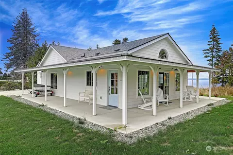 1891 Cascade View Dr, Camano Island, WA 98282
