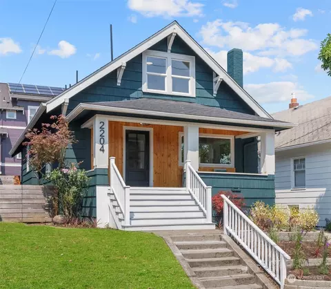 2204 N 38th St, Seattle, WA 98103