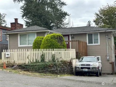 8653 38th Ave S, Seattle, WA 98118