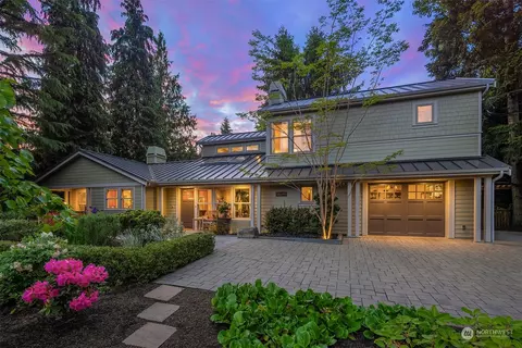 7702 NE 22nd St, Medina, WA 98039