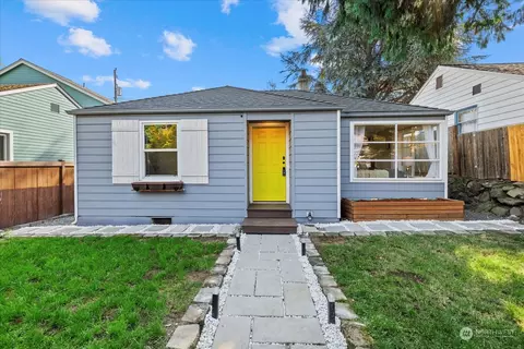 2736 49th Ave SW, Seattle, WA 98116