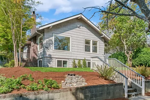 5027 36th Ave NE, Seattle, WA 98105