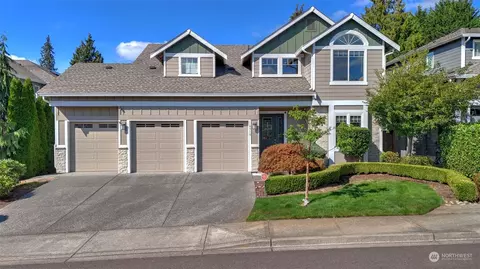 6310 NE 1st St, Renton, WA 98059