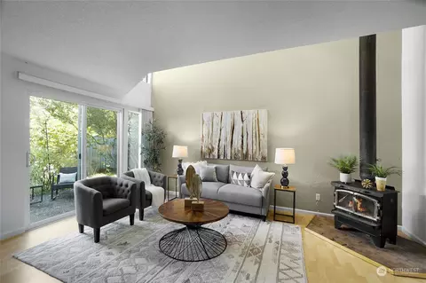 12520 SE 42nd St # 520, Bellevue, WA 98006