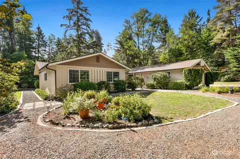 17806 33rd Ave NE, Lake Forest Park, WA 98155
