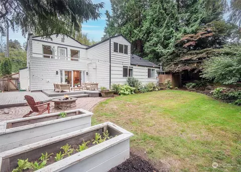 9323 Forest Ct SW, Seattle, WA 98136