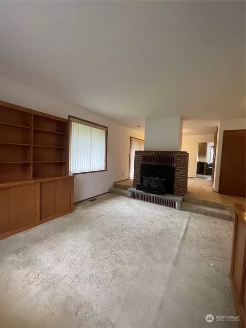 Living - 74 Strozyk Rd, Raymond, WA 98577 photo 1 of 4