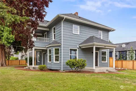 705 4th Ave SW, Puyallup, WA 98371