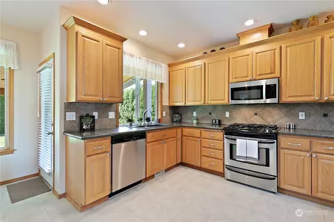 Kitchen - 15118 147th Ave E, Orting, WA 98360 photo 2 of 4