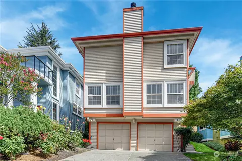 1310 N 41st St #B, Seattle, WA 98103
