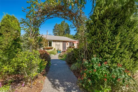 511 Cowgill Ave, Bellingham, WA 98225