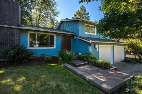 7915 NE 129th St, Kirkland, WA 98034