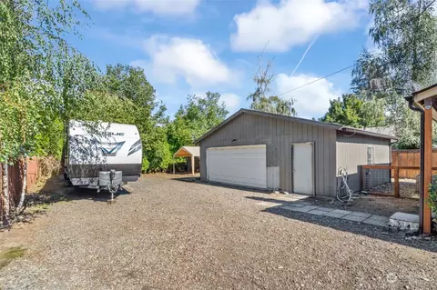 Exterior - 21731 SE Ash St, Gresham, OR 97030 photo 9 of 11