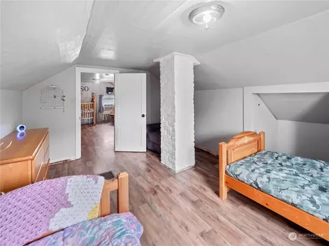 Bedroom - 1923 Pioneer St, Enumclaw, WA 98022 photo 6 of 6
