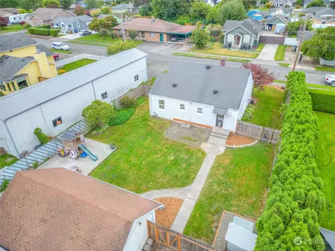 View/Area - 1923 Pioneer St, Enumclaw, WA 98022 photo 1 of 1
