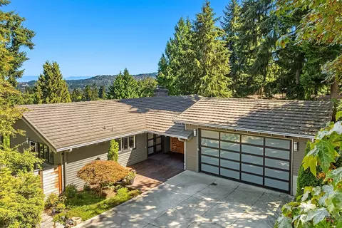 9336 Mercerwood Dr, Mercer Island, WA 98040