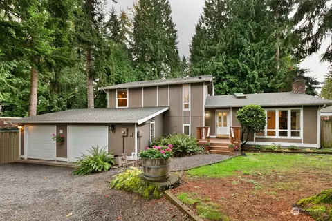 18 216th St SE, Bothell, WA 98021