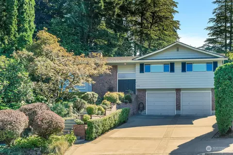 19200 51st Ave NE, Lake Forest Park, WA 98155