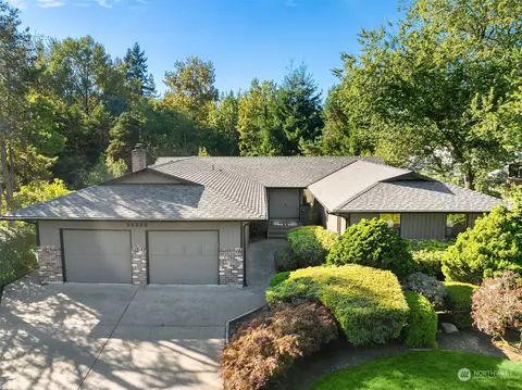 20225 41st Pl NE, Lake Forest Park, WA 98155