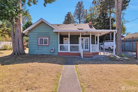 821 SW 142nd St, Burien, WA 98166