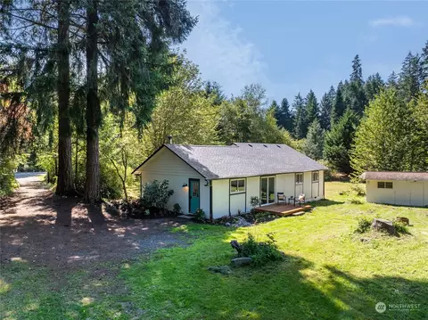 923 Tipsoo Loop N, Rainier, WA 98576 photo 3