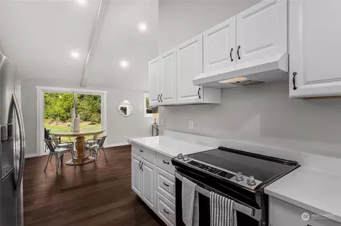 923 Tipsoo Loop N, Rainier, WA 98576 photo 13