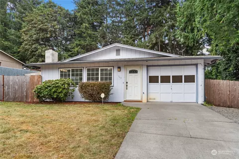762 NW Firglade Dr, Bremerton, WA 98311