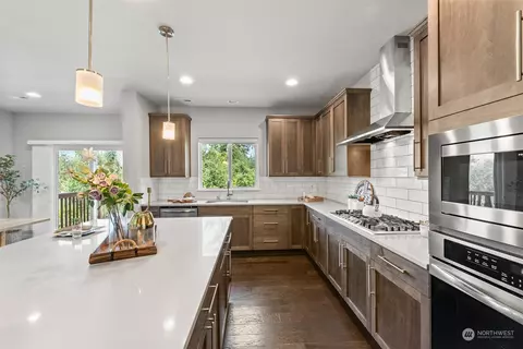 Kitchen - 21314 43rd Dr SE, Bothell, WA 98021 photo 3 of 4