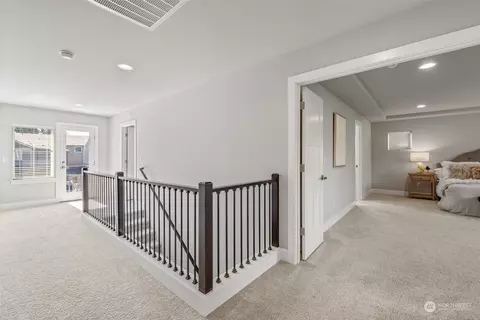Entry Way - 21314 43rd Dr SE, Bothell, WA 98021 photo 2 of 2