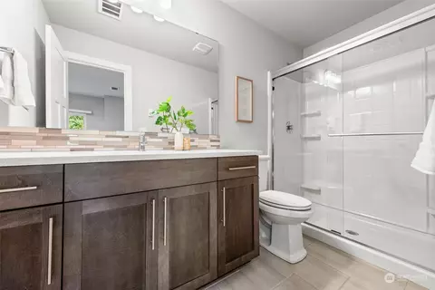 Bath - 21314 43rd Dr SE, Bothell, WA 98021 photo 6 of 6