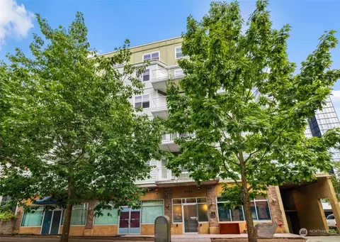 4722 12th Ave NE #202, Seattle, WA 98105