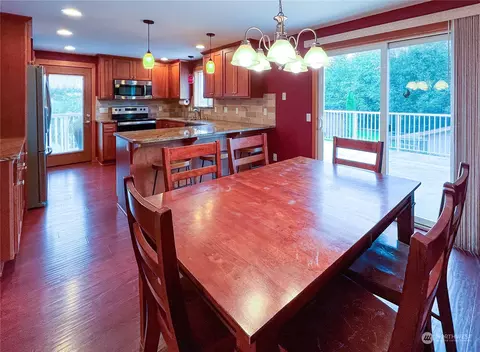 Dining - 1015 Ten Mile, Everson, WA 98247 photo 2 of 2