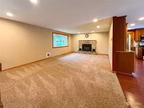 Living - 1015 Ten Mile, Everson, WA 98247 photo 2 of 3