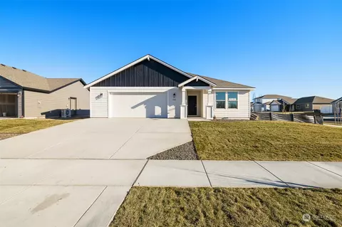 205 N Sandy Lp, Moses Lake, WA 98837