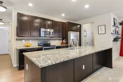 3974 Campus Willows Loop NE, Lacey, WA 98516 photo 5
