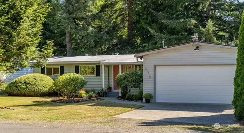 20010 32nd Ave NE, Lake Forest Park, WA 98155