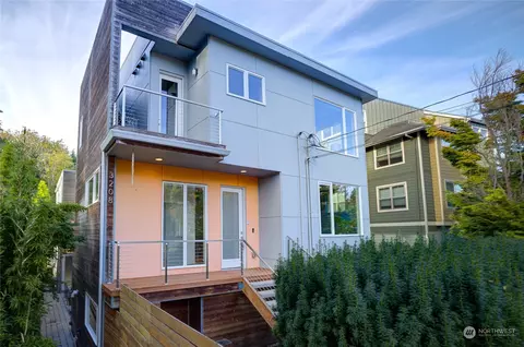 3208 W Government Way, Seattle, WA 98199