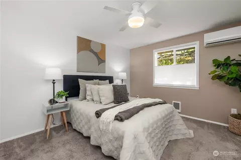 Bedroom - 2882 Sun Mountain Dr, Enumclaw, WA 98022 photo 1 of 9