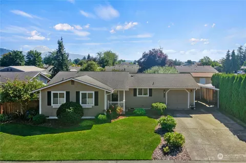 2882 Sun Mountain Dr, Enumclaw, WA 98022