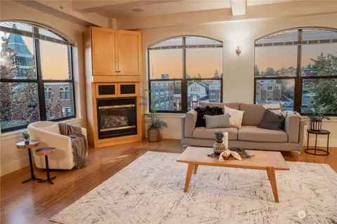 1224 Harris Ave #402, Bellingham, WA 98225