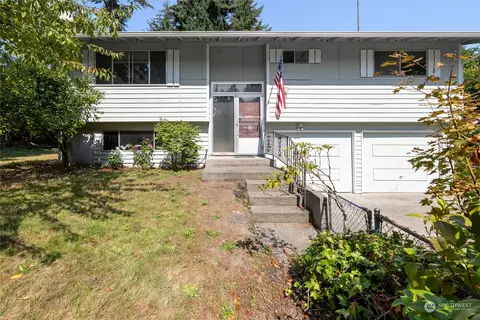 5721 79th St E, Puyallup, WA 98371