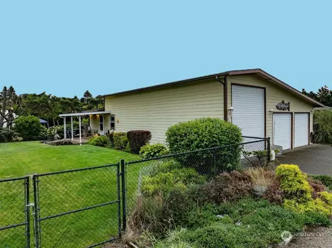 35108 H Pl, Ocean Park, WA 98640