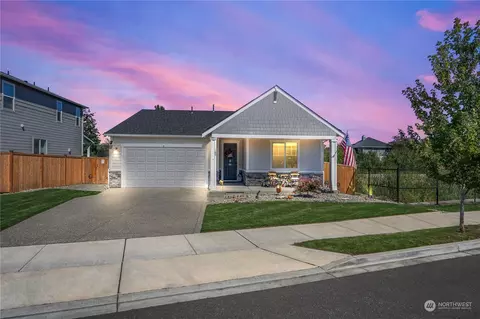 189 Hogan Dr, Enumclaw, WA 98022