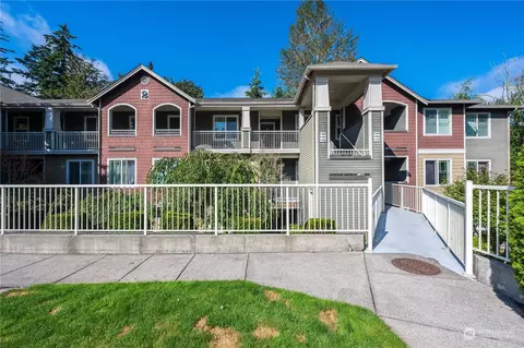 15302 40th Ave W #2-203, Lynnwood, WA 98087