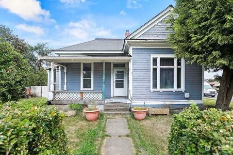 1123 6th St, Marysville, WA 98270